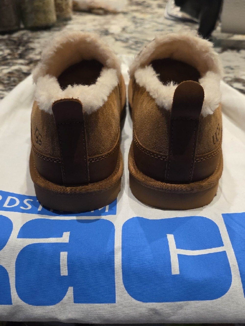 Men's UGG Leisure Nomad Slippers -Brand NEW - Picture 6 of 6